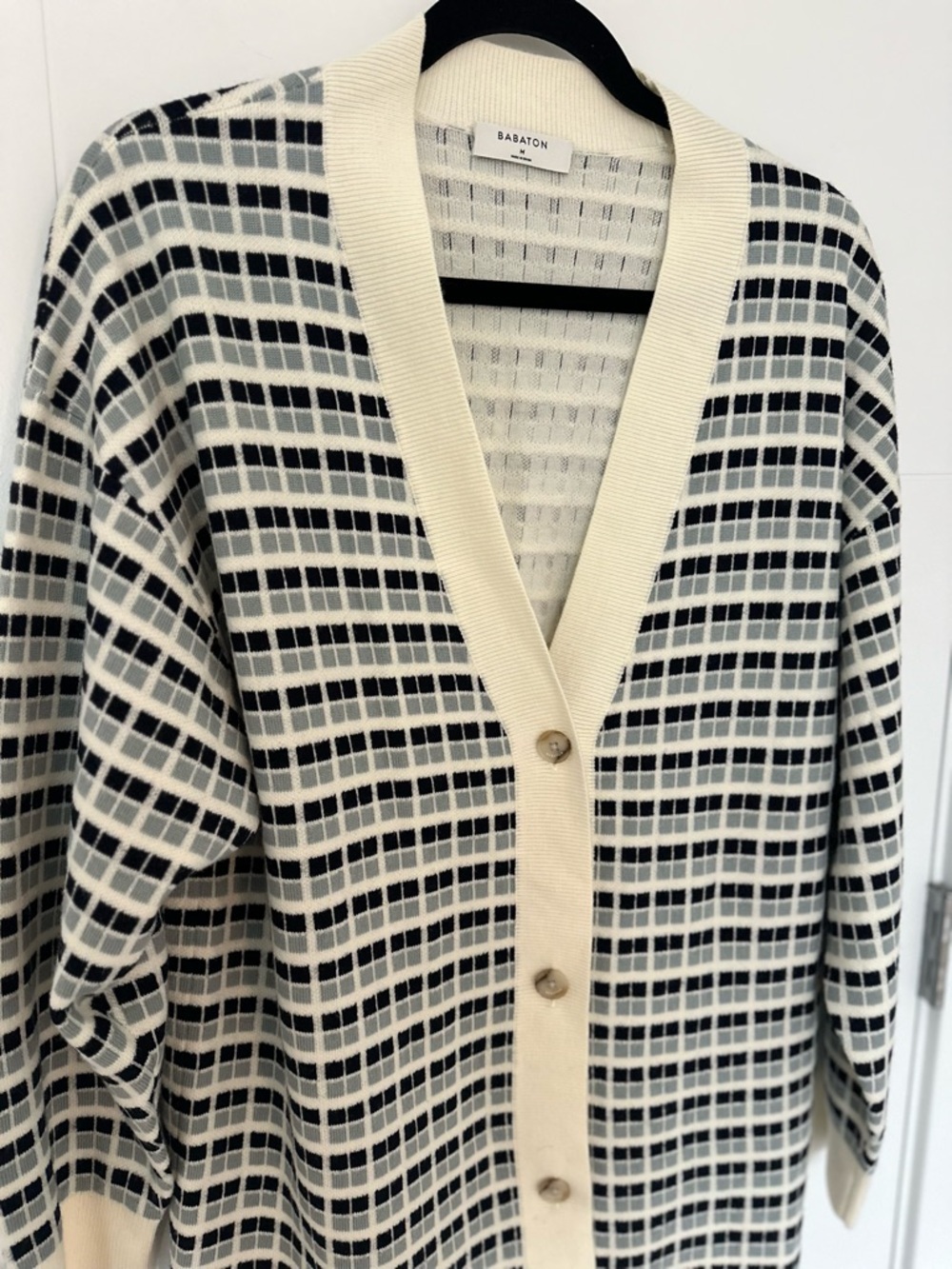 Aritzia Babaton Lacer Cardigan 100% Merino Wool Plaid V-Neck Button Sweater - Picture 3 of 7